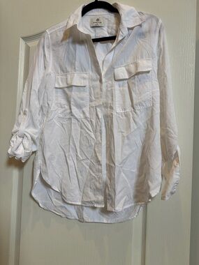 Aritzia White Button-Down Shirt